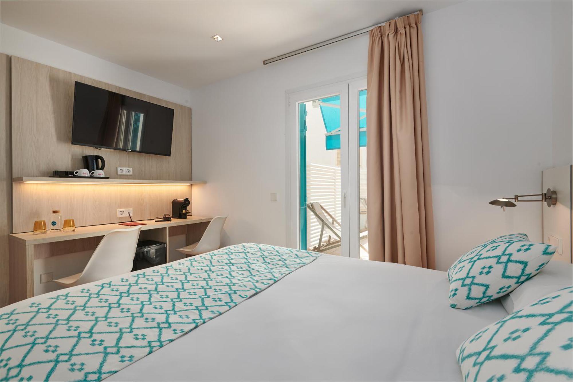 Hotel Colonial كولونيا سانت خورذي المظهر الخارجي الصورة